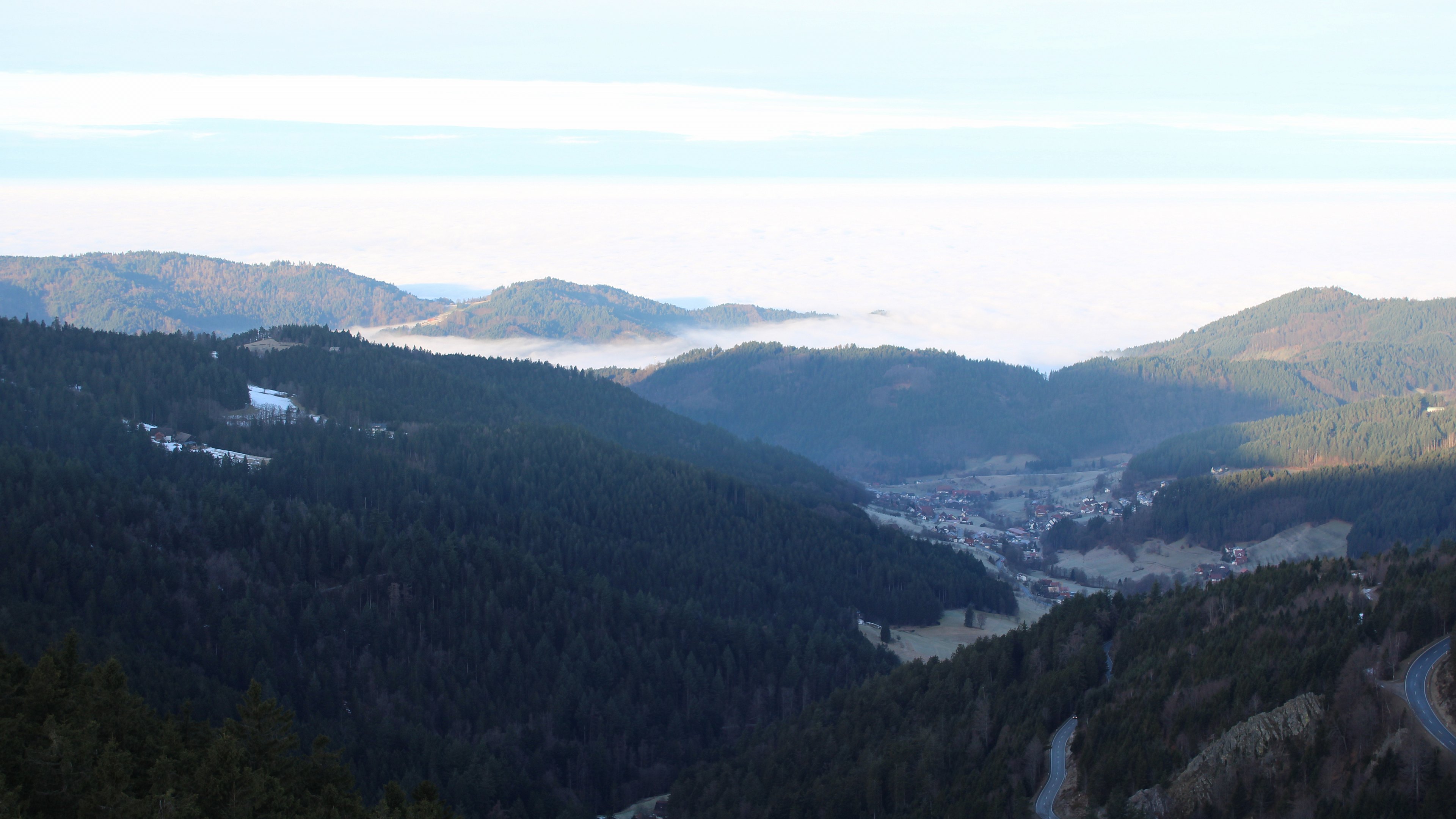 Dieses Bild zeigt eine Webcam-Aufnahme vom Achertal, aufgenommen am Donnerstag, den 05.02.2026 um 08:40 Uhr. Die Temperatur betrug 3.6°C.