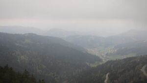 Dieses Bild zeigt eine Webcam-Aufnahme vom Achertal, aufgenommen am Sonntag, den 19.04.2026 um 08:10 Uhr. Die Temperatur betrug 7.1°C.