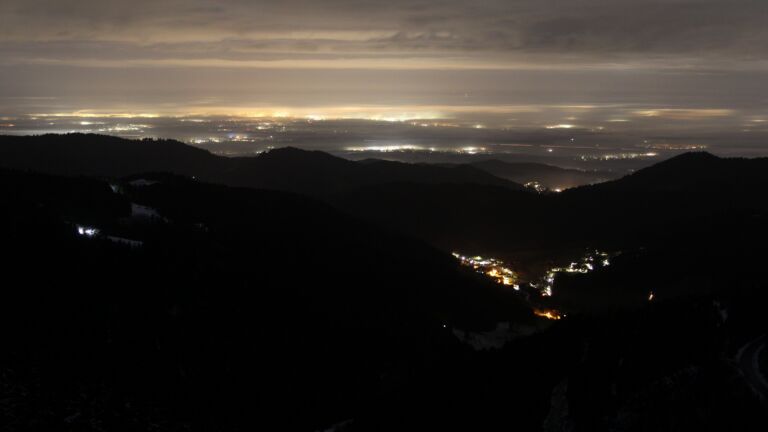 Dieses Bild zeigt eine Webcam-Aufnahme vom Achertal, aufgenommen am Samstag, den 31.01.2026 um 06:10 Uhr. Die Temperatur betrug 2.1°C.