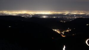 Dieses Bild zeigt eine Webcam-Aufnahme vom Achertal, aufgenommen am Montag, den 01.12.2025 um 06:40 Uhr. Die Temperatur betrug -1.8°C.