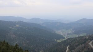 Dieses Bild zeigt eine Webcam-Aufnahme vom Achertal, aufgenommen am Freitag, den 10.04.2026 um 16:10 Uhr. Die Temperatur betrug 6.9°C.