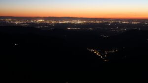 Dieses Bild zeigt eine Webcam-Aufnahme vom Achertal, aufgenommen am Mittwoch, den 08.04.2026 um 21:10 Uhr. Die Temperatur betrug 10.8°C.