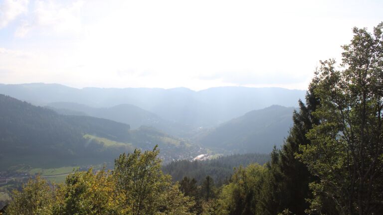 Dieses Bild zeigt eine Webcam-Aufnahme vom Achertal, aufgenommen am Montag, den 19.10.2026 um 16:10 Uhr. Die Temperatur betrug 15.2°C.