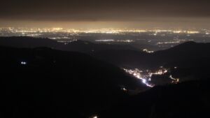 Dieses Bild zeigt eine Webcam-Aufnahme vom Achertal, aufgenommen am Mittwoch, den 24.12.2025 um 18:20 Uhr. Die Temperatur betrug -5.9°C.