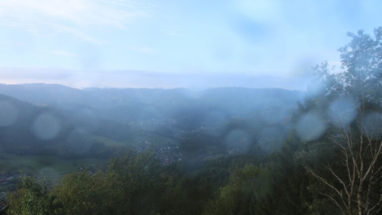 Dieses Bild zeigt eine Webcam-Aufnahme vom Achertal, aufgenommen am Freitag, den 09.10.2026 um 09:30 Uhr. Die Temperatur betrug 7.3°C.