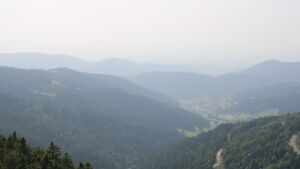 Dieses Bild zeigt eine Webcam-Aufnahme vom Achertal, aufgenommen am Samstag, den 14.06.2025 um 16:40 Uhr. Die Temperatur betrug 24.8°C.