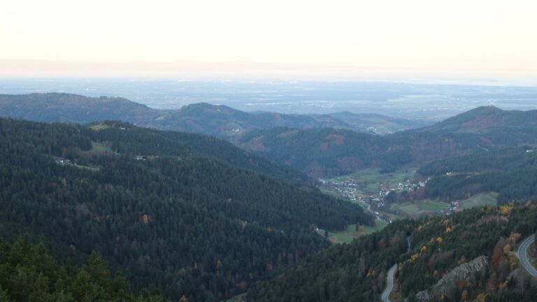 Dieses Bild zeigt eine Webcam-Aufnahme vom Achertal, aufgenommen am Mittwoch, den 05.11.2025 um 07:30 Uhr. Die Temperatur betrug 11.7°C.