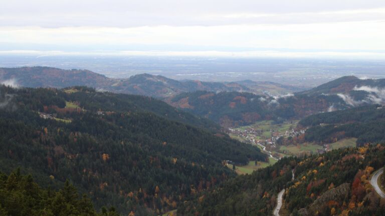 Dieses Bild zeigt eine Webcam-Aufnahme vom Achertal, aufgenommen am Sonntag, den 02.11.2025 um 08:50 Uhr. Die Temperatur betrug 5.9°C.