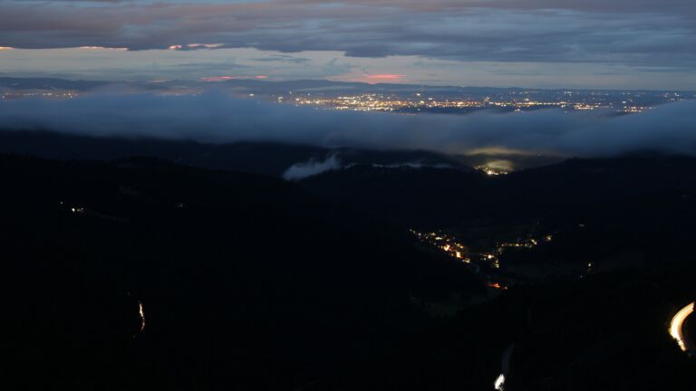 Dieses Bild zeigt eine Webcam-Aufnahme vom Achertal, aufgenommen am Donnerstag, den 04.09.2025 um 20:40 Uhr. Die Temperatur betrug 11.9°C.