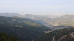 Dieses Bild zeigt eine Webcam-Aufnahme vom Achertal, aufgenommen am Samstag, den 28.02.2026 um 08:10 Uhr. Die Temperatur betrug 5.6°C.