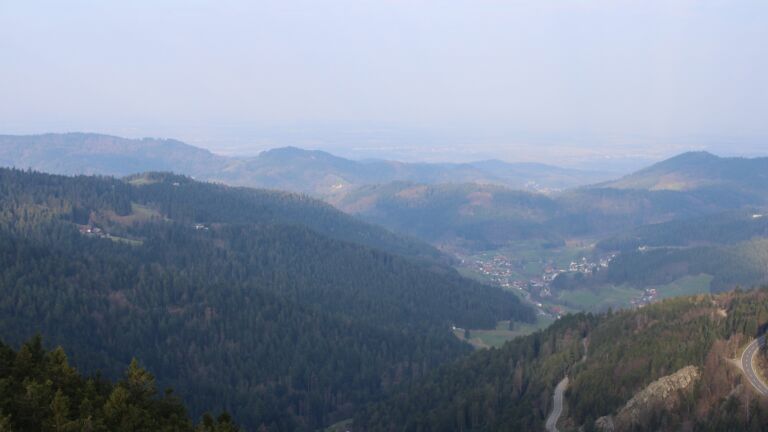 Dieses Bild zeigt eine Webcam-Aufnahme vom Achertal, aufgenommen am Samstag, den 21.03.2026 um 08:00 Uhr. Die Temperatur betrug 5.2°C.