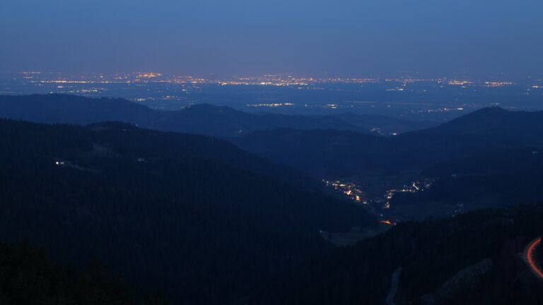 Dieses Bild zeigt eine Webcam-Aufnahme vom Achertal, aufgenommen am Dienstag, den 24.03.2026 um 05:40 Uhr. Die Temperatur betrug 5.1°C.