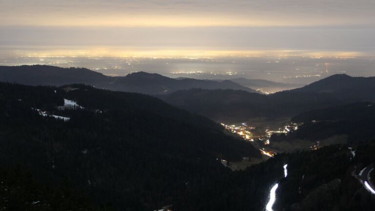 Dieses Bild zeigt eine Webcam-Aufnahme vom Achertal, aufgenommen am Samstag, den 31.01.2026 um 18:50 Uhr. Die Temperatur betrug 4.2°C.