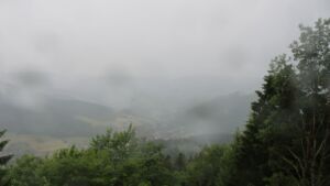 Dieses Bild zeigt eine Webcam-Aufnahme vom Achertal, aufgenommen am Sonntag, den 31.05.2026 um 16:00 Uhr. Die Temperatur betrug 16°C.
