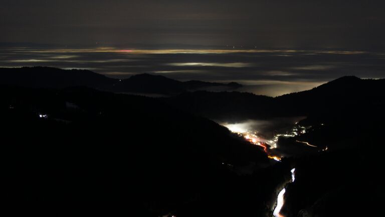 Dieses Bild zeigt eine Webcam-Aufnahme vom Achertal, aufgenommen am Mittwoch, den 21.01.2026 um 06:40 Uhr. Die Temperatur betrug 5.3°C.