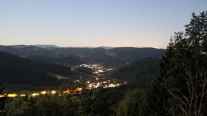 Dieses Bild zeigt eine Webcam-Aufnahme vom Achertal, aufgenommen am Samstag, den 04.07.2026 um 03:50 Uhr. Die Temperatur betrug 16.1°C.