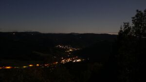 Dieses Bild zeigt eine Webcam-Aufnahme vom Achertal, aufgenommen am Dienstag, den 27.10.2026 um 06:00 Uhr. Die Temperatur betrug 9.6°C.
