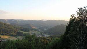 Dieses Bild zeigt eine Webcam-Aufnahme vom Achertal, aufgenommen am Freitag, den 07.08.2026 um 20:30 Uhr. Die Temperatur betrug 21.2°C.