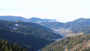 Dieses Bild zeigt eine Webcam-Aufnahme vom Achertal, aufgenommen am Mittwoch, den 21.01.2026 um 12:00 Uhr. Die Temperatur betrug 10.4°C.