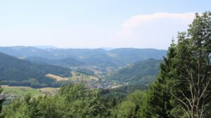 Dieses Bild zeigt eine Webcam-Aufnahme vom Achertal, aufgenommen am Sonntag, den 28.06.2026 um 13:10 Uhr. Die Temperatur betrug 31°C.