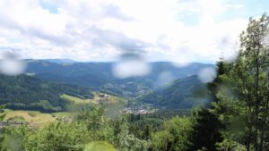 Dieses Bild zeigt eine Webcam-Aufnahme vom Achertal, aufgenommen am Mittwoch, den 03.06.2026 um 16:20 Uhr. Die Temperatur betrug 14.3°C.
