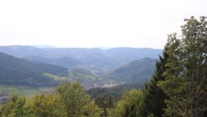 Dieses Bild zeigt eine Webcam-Aufnahme vom Achertal, aufgenommen am Montag, den 28.09.2026 um 15:10 Uhr. Die Temperatur betrug 29°C.