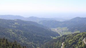 Dieses Bild zeigt eine Webcam-Aufnahme vom Achertal, aufgenommen am Donnerstag, den 30.04.2026 um 16:50 Uhr. Die Temperatur betrug 11.4°C.