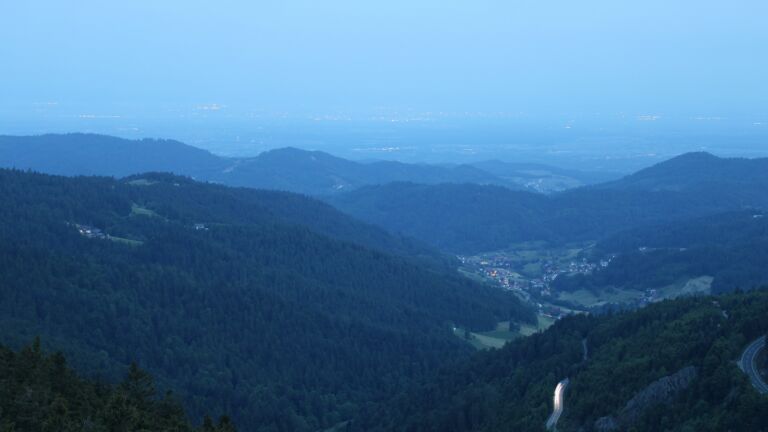 Dieses Bild zeigt eine Webcam-Aufnahme vom Achertal, aufgenommen am Mittwoch, den 21.05.2025 um 05:10 Uhr. Die Temperatur betrug 11.4°C.