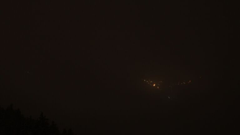 Dieses Bild zeigt eine Webcam-Aufnahme vom Achertal, aufgenommen am Dienstag, den 25.11.2025 um 18:20 Uhr. Die Temperatur betrug -0.6°C.