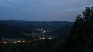 Dieses Bild zeigt eine Webcam-Aufnahme vom Achertal, aufgenommen am Mittwoch, den 05.08.2026 um 05:20 Uhr. Die Temperatur betrug 20.3°C.
