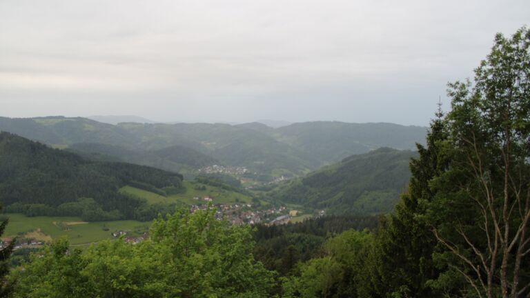 Dieses Bild zeigt eine Webcam-Aufnahme vom Achertal, aufgenommen am Montag, den 18.05.2026 um 06:10 Uhr. Die Temperatur betrug 9.4°C.