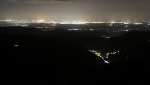 Dieses Bild zeigt eine Webcam-Aufnahme vom Achertal, aufgenommen am Dienstag, den 16.09.2025 um 22:30 Uhr. Die Temperatur betrug 8.2°C.