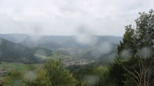 Dieses Bild zeigt eine Webcam-Aufnahme vom Achertal, aufgenommen am Freitag, den 09.10.2026 um 15:50 Uhr. Die Temperatur betrug 7.9°C.